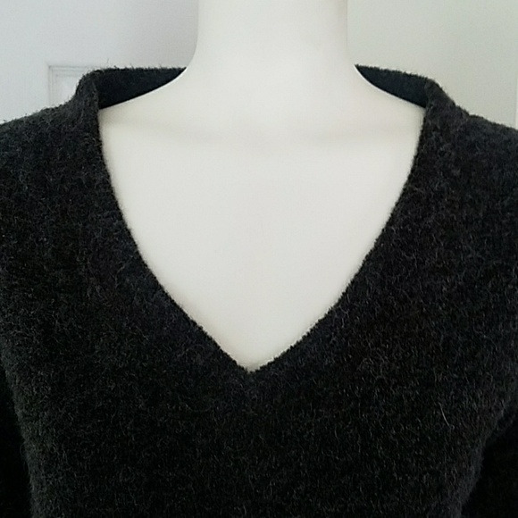 XO Crop Chiffon back V-Neck jumper - Picture 7 of 8